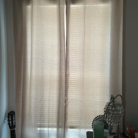 Window Panels - Picture 3 of 5